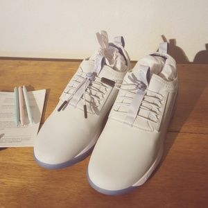 BRAND NEW Grey Matter Clove Shoes, Women's Size 11